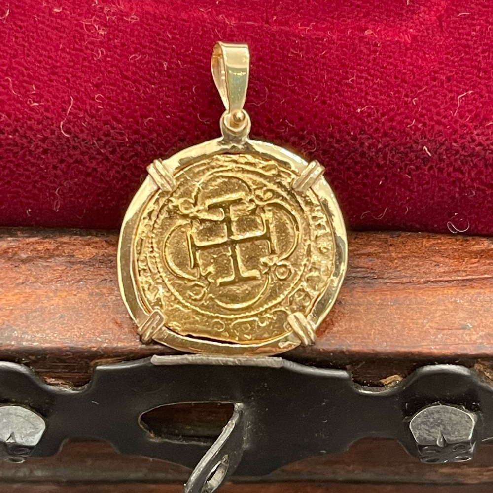 14k gold coin Atocha shipwreck coin pendant